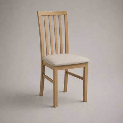 Chaise de salle à manger en hévéa massif avec assise rembourrée beige et dossier à barreaux, chêne clair, 45 × 52 × 96 cm